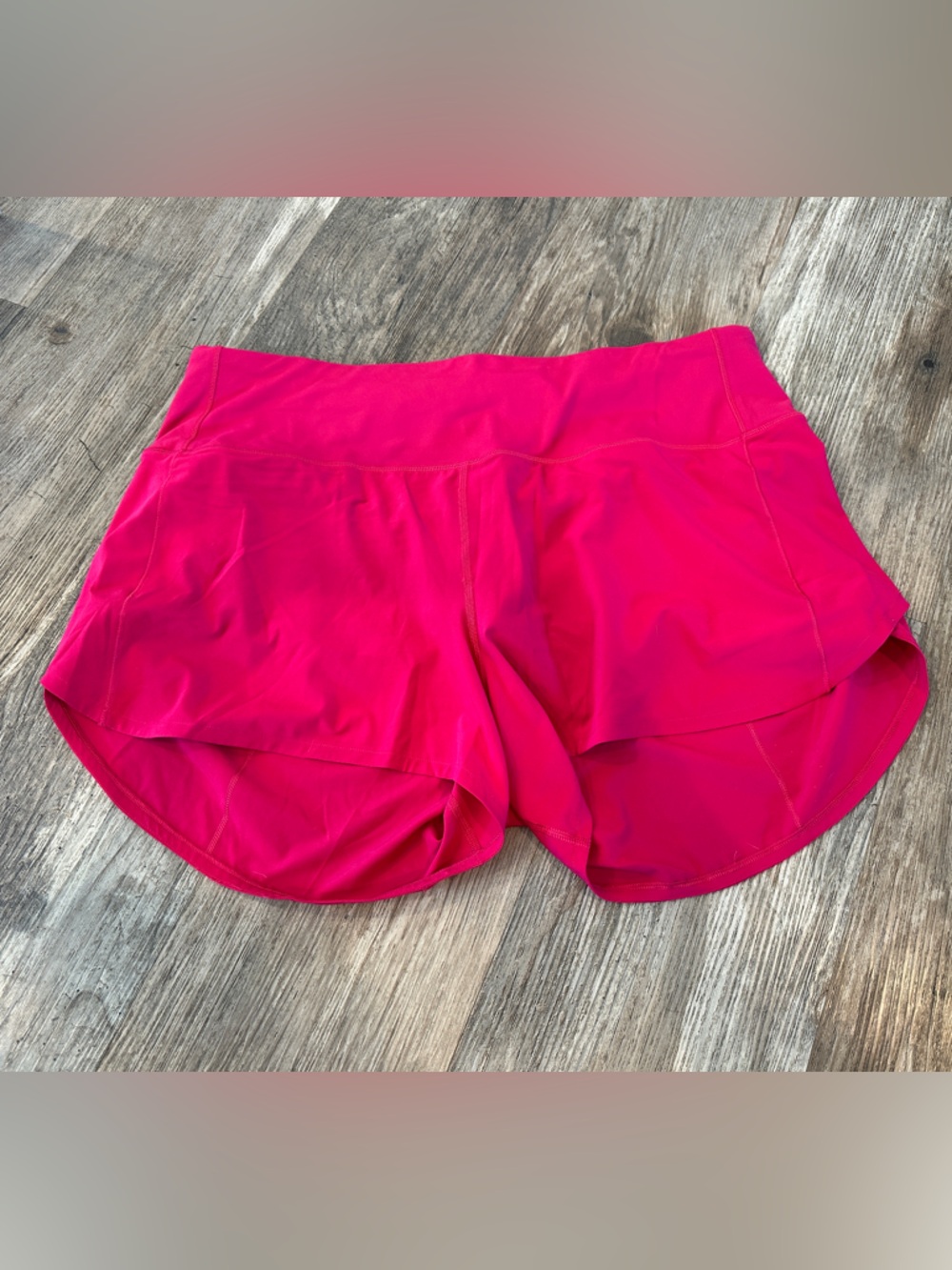 EXCELLENT condition Lululemon Speed Up High-Rise Lined Short 4" Passionate sz 14